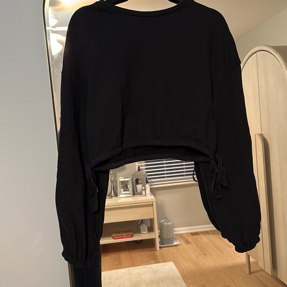 Open edit side tie crew neck
